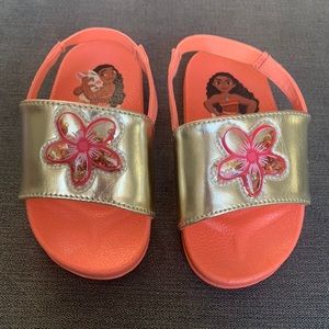 🆕Disney Moana Sandals with Heel Strap